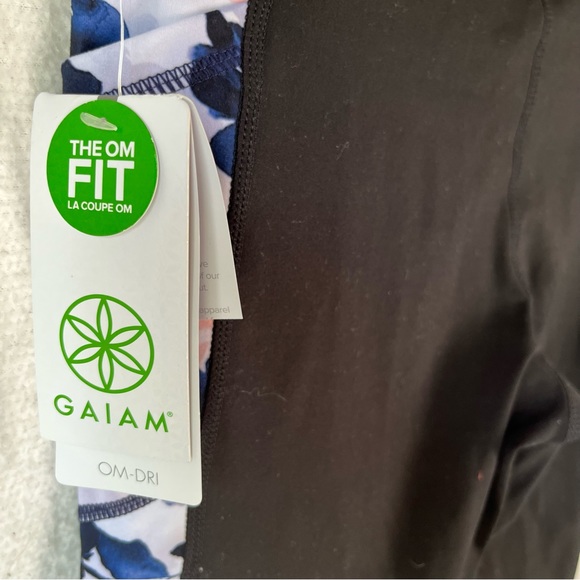 Gaiam The OM Fit Cropped Leggings women’s S in tap shoe black meadow print new - Picture 13 of 16